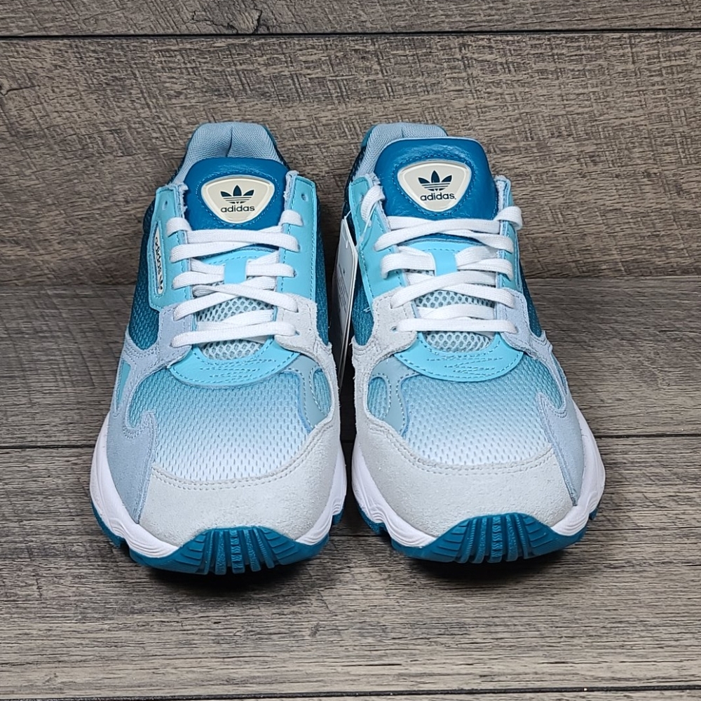 Adidas Falcon Women's Size 7 NEW